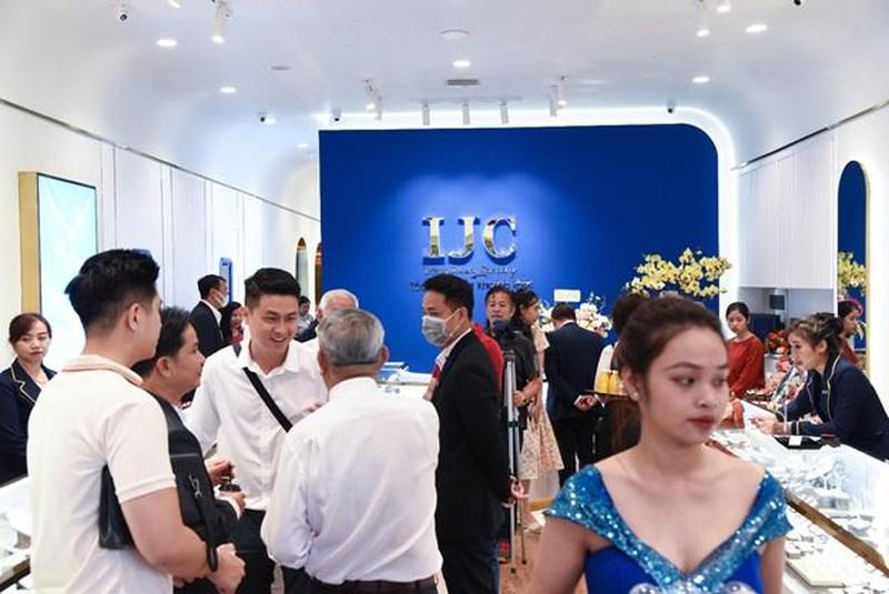 Tưng bừng khai trương Showroom IJC thứ 49 ảnh 2