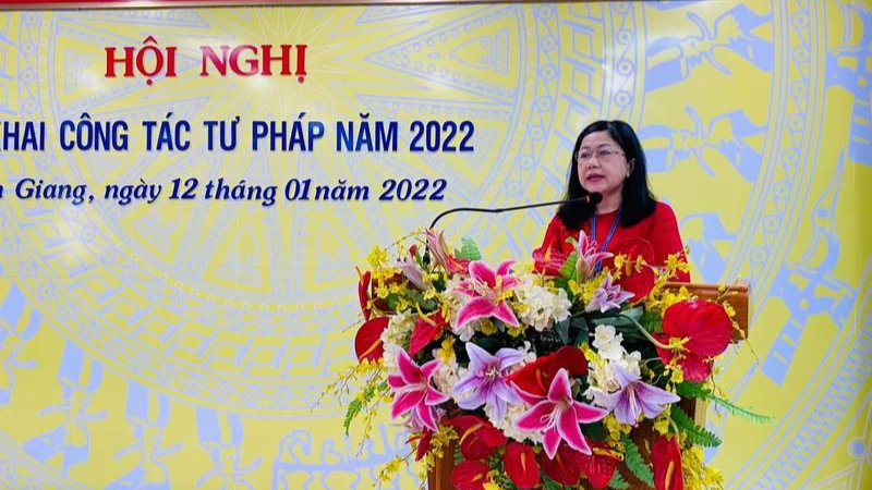 Chị Trang Đài trong Hội nghị triển khai công tác Tư pháp 2022.