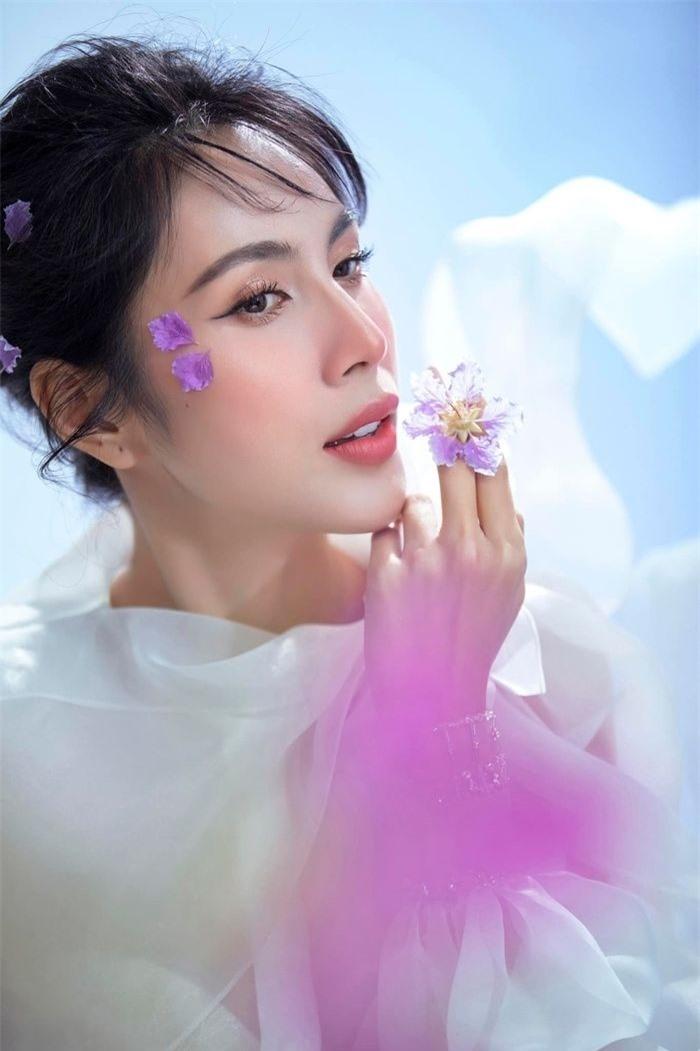Đông Nhi,Phan Anh và loạt sao Việt từng tuyên bố giải nghệ nhưng quên sau đó