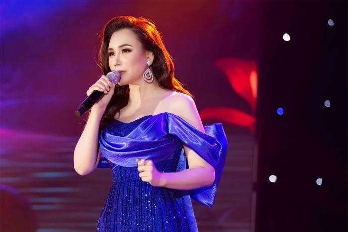 Đông Nhi,Phan Anh và loạt sao Việt từng tuyên bố giải nghệ nhưng quên sau đó
