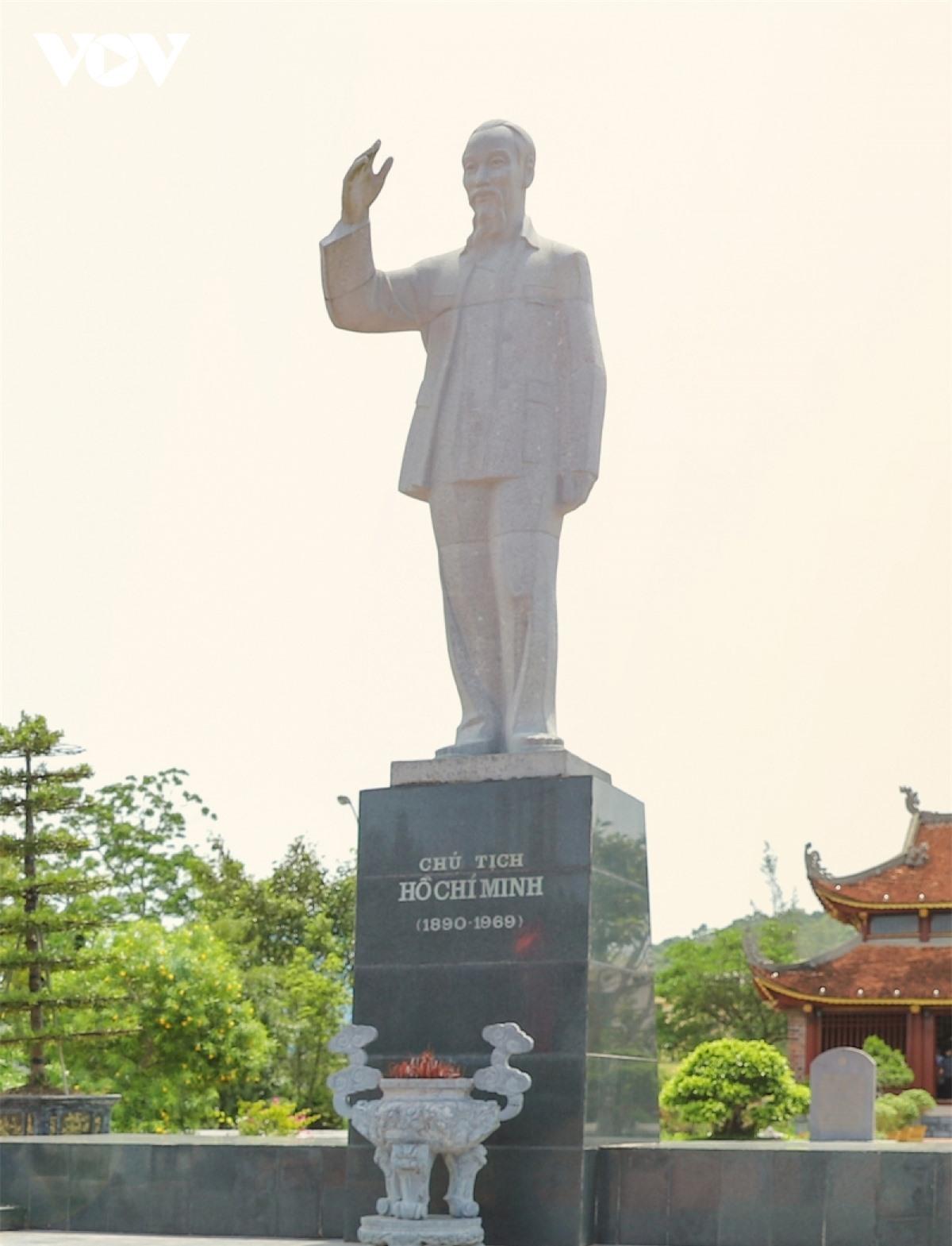 kham pha co to vien ngoc xanh giua bien troi Dong bac hinh anh 4