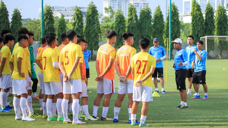 U19 Việt Nam lên đường sang Indonesia