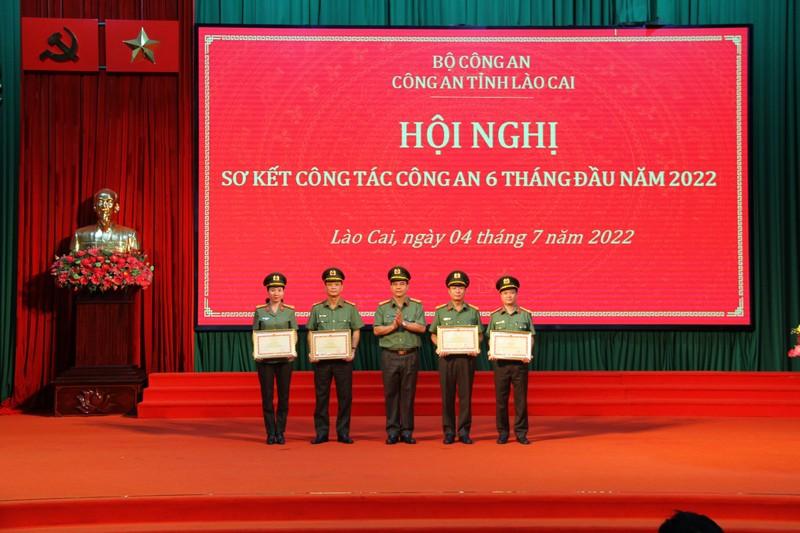 Công an tỉnh Lào Cai sơ kết công tác 6 tháng đầu năm 2022 ảnh 4