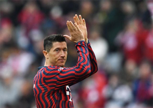 Lewy chấp nhận giảm lương khi đến Barca để chinh phục những thử thách mới