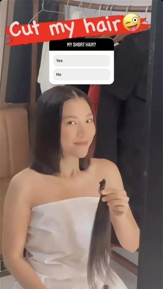 Hoàng Oanh 'chia tay' mái tóc dài sau tin đồn chồng cũ có người mới