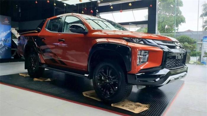 mitsubishi triton đạt doanh số kỷ lục, nhiều gấp 10 lần tháng trước