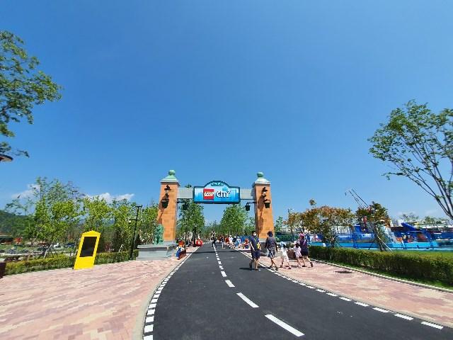 Lối vào Lego City. Lối vào Lego City.