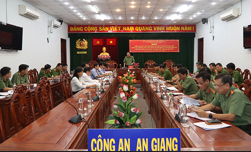 Quang cảnh buổi ra mắt Tổ công tác đặc biệt. Quang cảnh buổi ra mắt Tổ công tác đặc biệt.