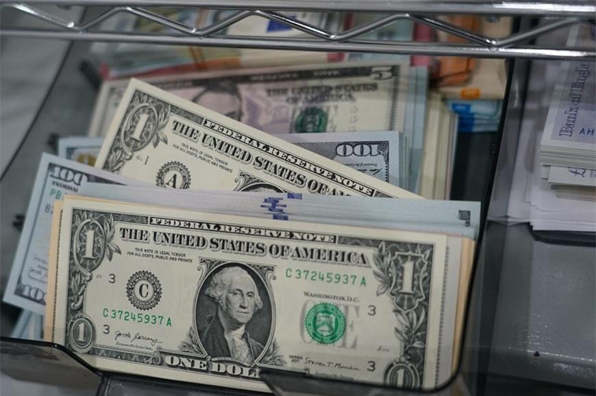 Tỷ giá ngoại tệ ngày 8/8/2022: Đồng USD trụ vững ở mức cao