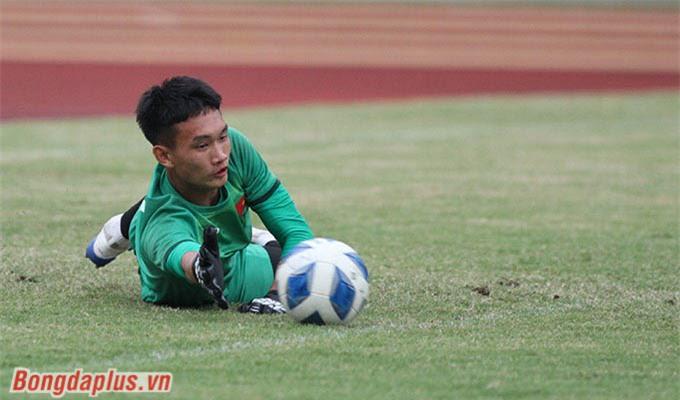 U16 Việt Nam đón tin vui khi thủ môn số 1 - Phạm Đình Hải kịp hồi phục trở lại, chỉ sau 1 ngày chấn thương ở trận gặp U16 Thái Lan