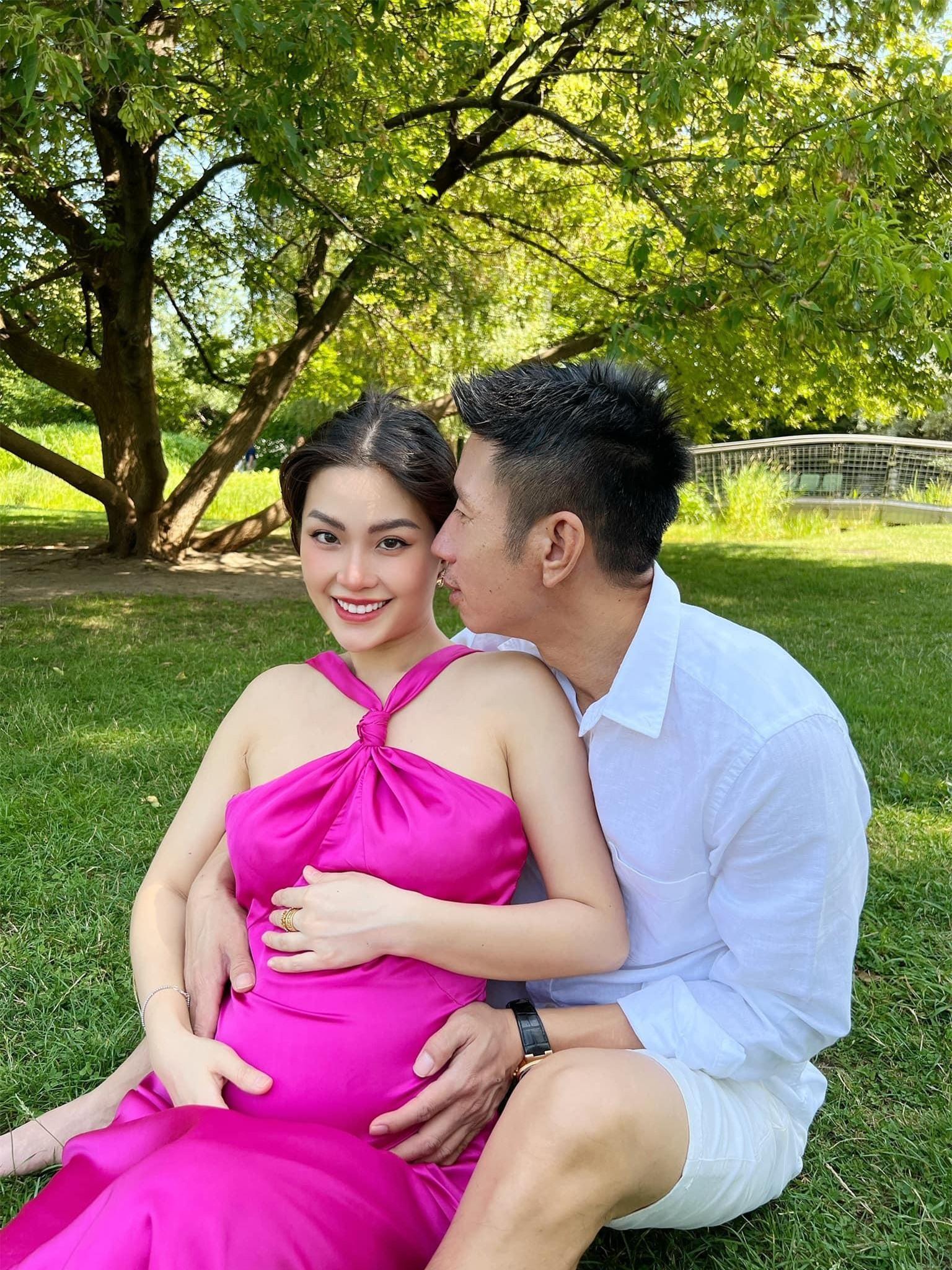 Đào Thị Hà diện váy cut-out táo bạo, Hoa hậu Diễm Hương khoe dáng nóng bỏng với nội y ảnh 15