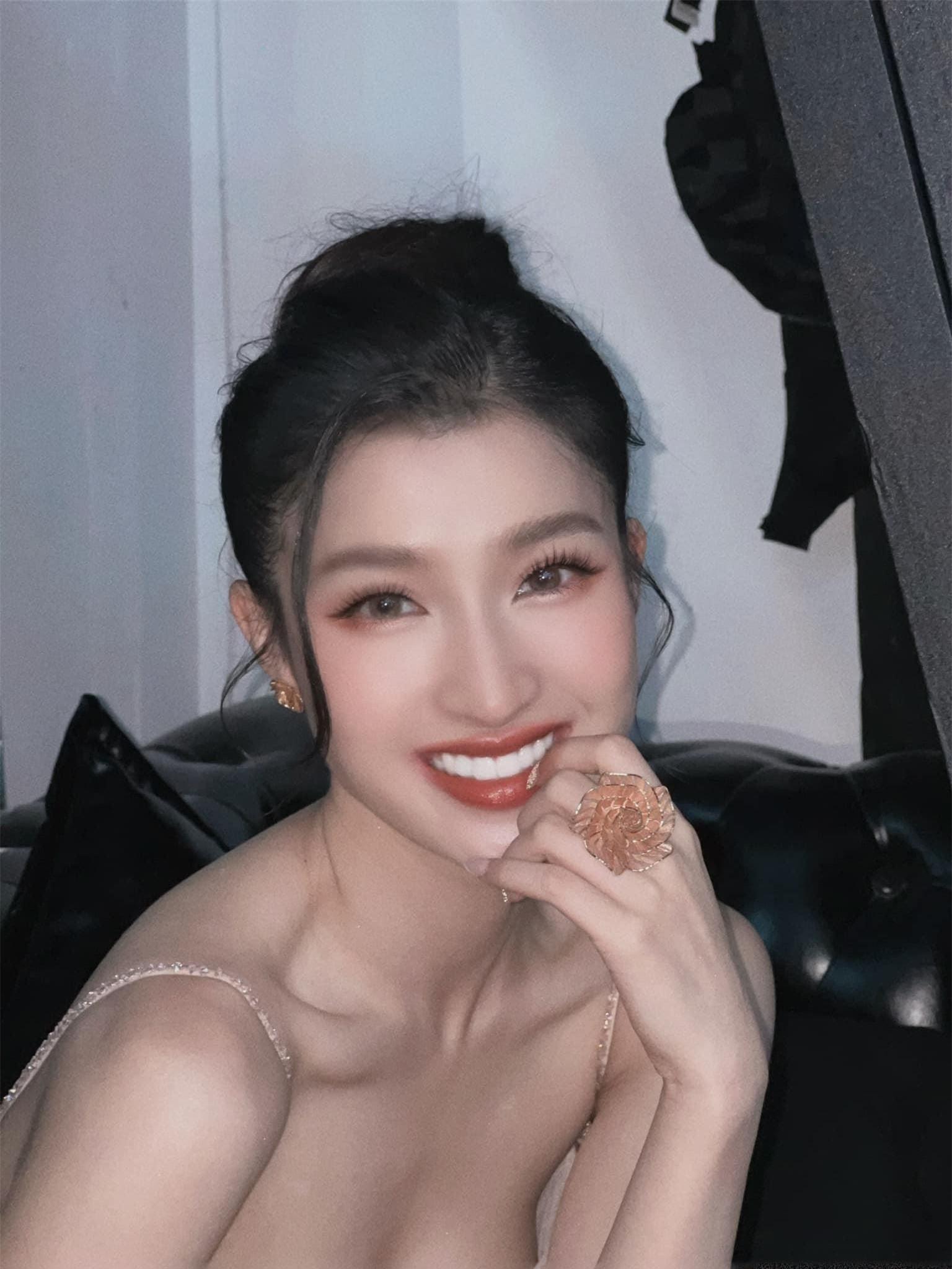Đào Thị Hà diện váy cut-out táo bạo, Hoa hậu Diễm Hương khoe dáng nóng bỏng với nội y ảnh 7