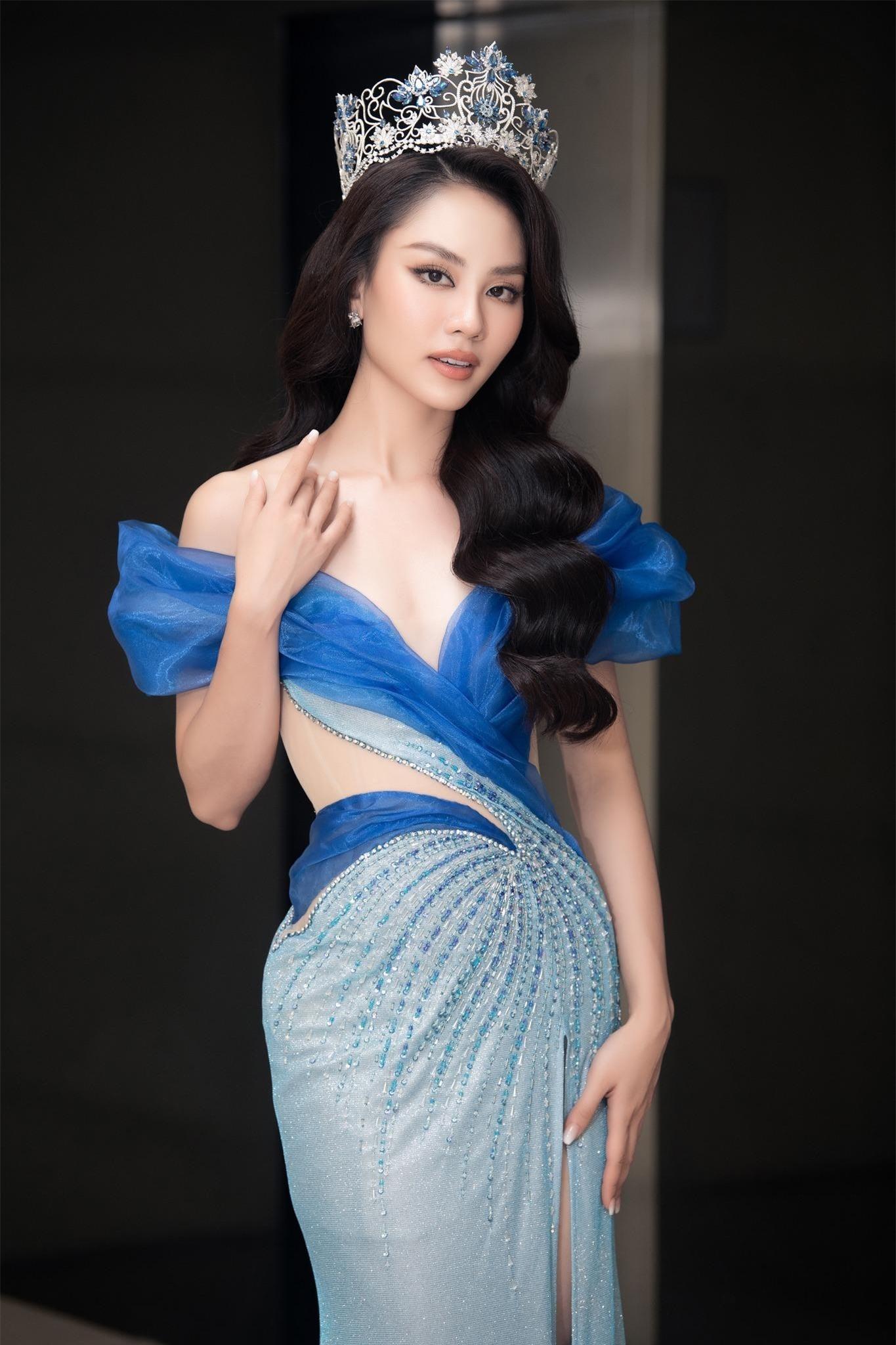 Đào Thị Hà diện váy cut-out táo bạo, Hoa hậu Diễm Hương khoe dáng nóng bỏng với nội y ảnh 10