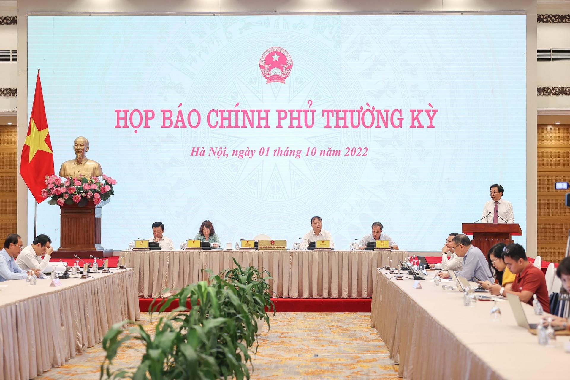 Toàn cảnh buổi họp báo