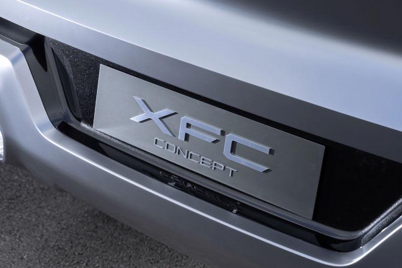 mitsubishi_xfc_concept_16.jpg