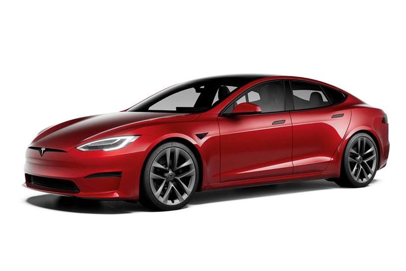 4. Tesla Model S Plaid (giá khởi điểm: 135.990 USD).