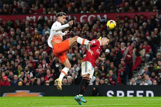 Pha truy cản dũng cảm của Martinez