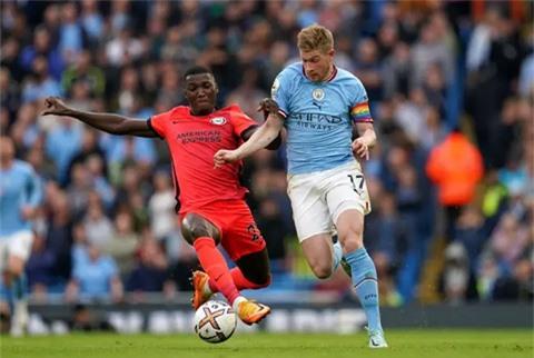 Caicedo được đánh giá là cầu thủ có thể thay thế vị trí của Modric tại Real