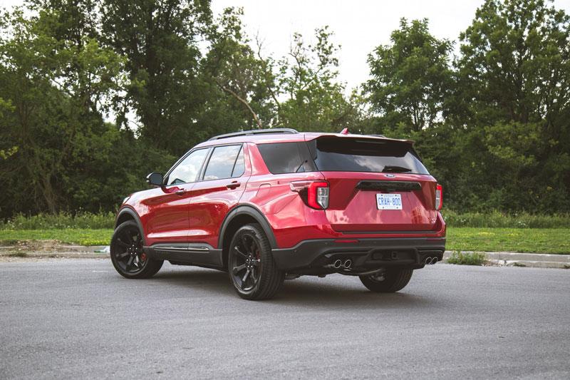 8. Ford Explorer (15.887 chiếc).