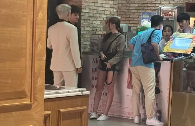 Trấn Thành chính thức lên tiếng sau ồn ào “chen ngang, đòi bao rạp” ảnh 1