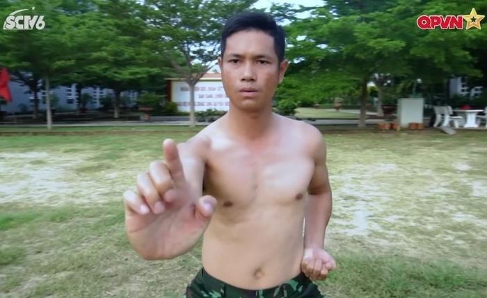 Chỉ huy mới của Sao Nhập Ngũ 2023: Vừa ngầu vừa cơ bắp, khiến dàn chiến sĩ trầm trồ vì điều này