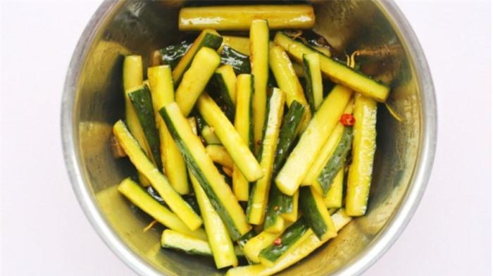 Mẹo làm dưa chuột ngâm nước tương giòn ngon, thanh mát 6