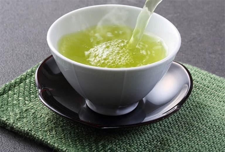 Chữa nhiệt miệng hiệu quả bằng loại lá quen thuộc này