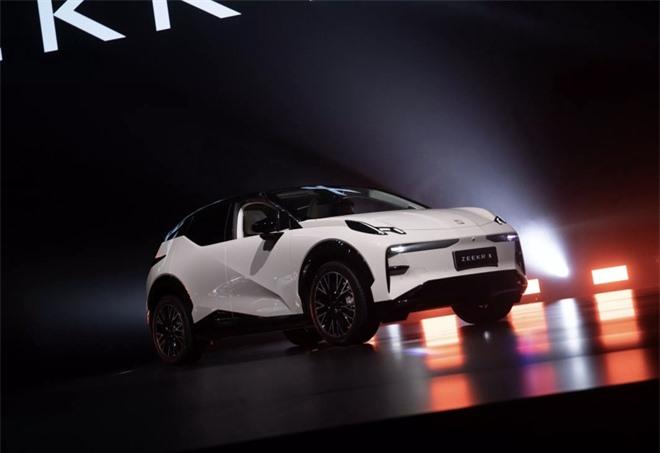 Zeekr X SUV, Tesla anh 3