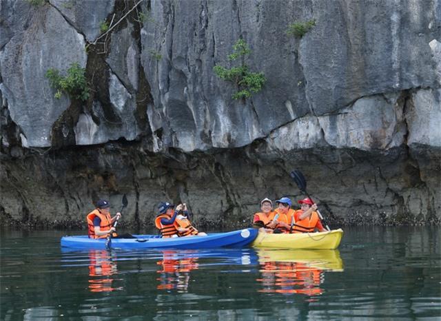 Tour nội địa hè giá cao khiến du khách chùn chân - Ảnh 1.