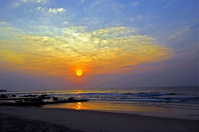 Bình minh ở Hồ Cốc. Ảnh: Lam Quang Dung. Bình minh ở Hồ Cốc. Ảnh: Lam Quang Dung.