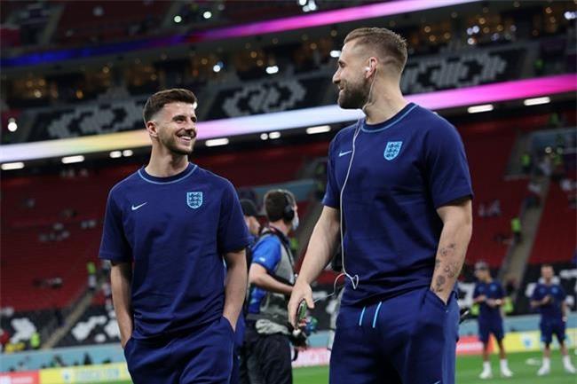 Luke Shaw thừa nhận mời gọi Mason Mount gia nhập MU 1