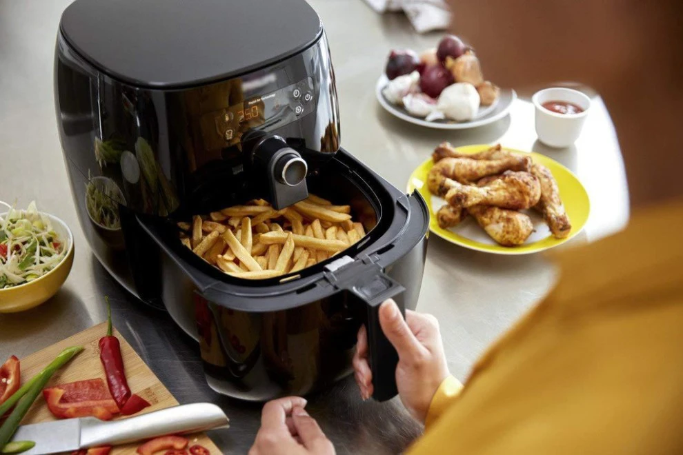 Tận dụng tối đa khả năng tiết kiệm điện của nồi chiên không dầu bằng 6 mẹo này - Ảnh 1.