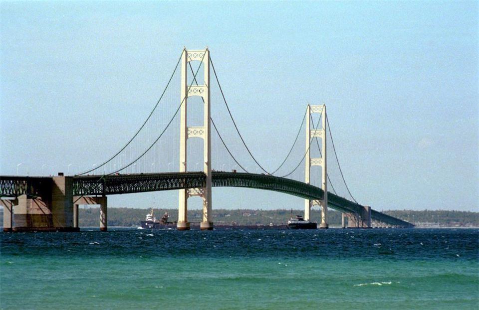 Cầu Mackinac là cây cầu treo dài thứ 3 ở Mỹ và có nhịp treo dài thứ 2 ở Bắc Mỹ. Ảnh: BPN