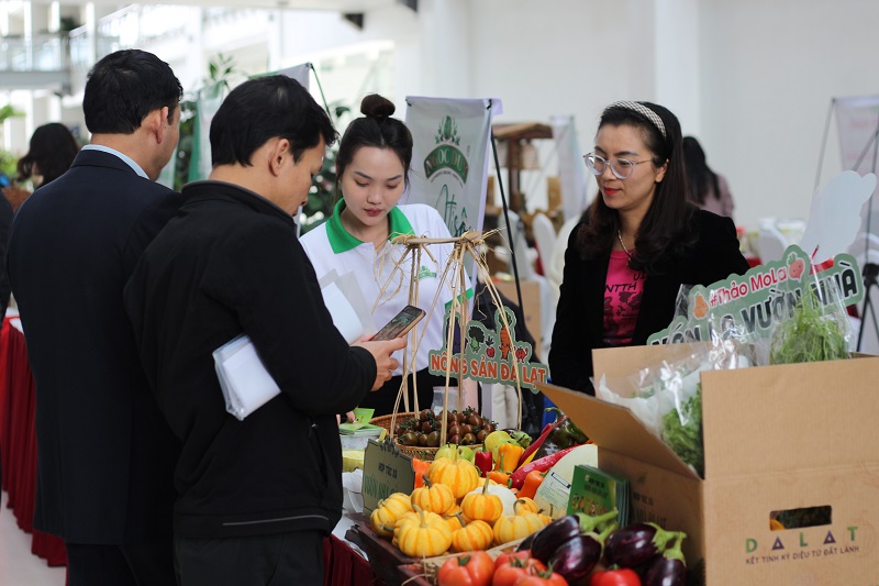 40 gian hàng trưng bày, giới thiệu nông sản, sản phẩm OCOP tiêu biểu của tỉnh Lâm Đồng.