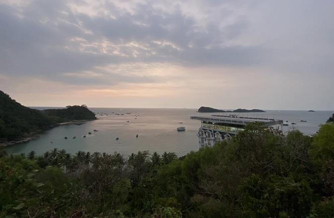 Hoàng hôn trên quần đảo Nam Du, điểm du lịch hấp dẫn của tỉnh Kiên Giang. Hoàng hôn trên quần đảo Nam Du, điểm du lịch hấp dẫn của tỉnh Kiên Giang.