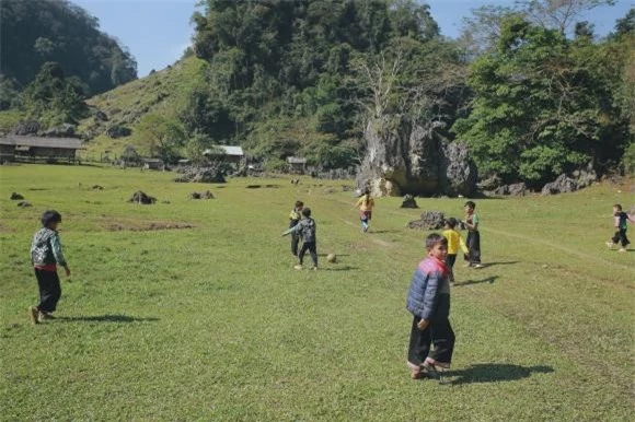 Hang Táu, người H'Mông, Mộc Châu