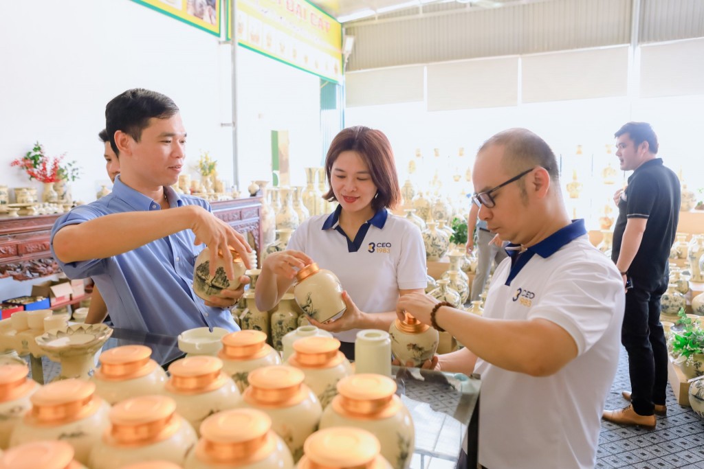 Một năm hành trình sẻ chia yêu thương, nâng tầm doanh nghiệp