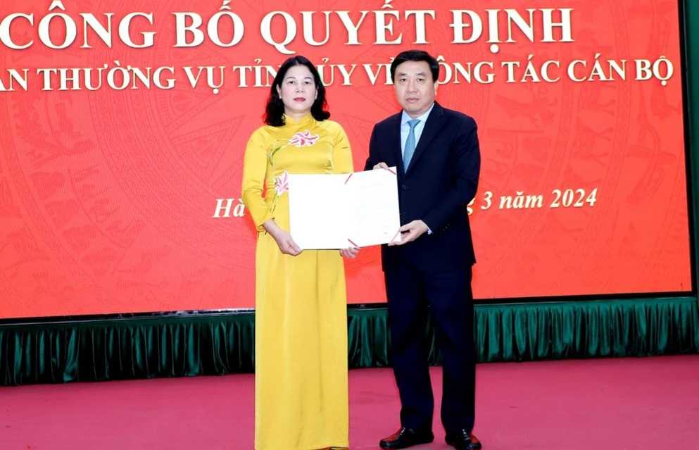 Bà Chúng Thị Chiên được bổ nhiệm giữ chức Bí thư Thành ủy Hà Giang. Ảnh: CTT Hà Giang