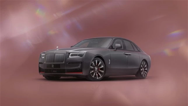 Xế sang Rolls-Royce Ghost Prism kỷ niệm 120 năm thành lập hãng ảnh 1