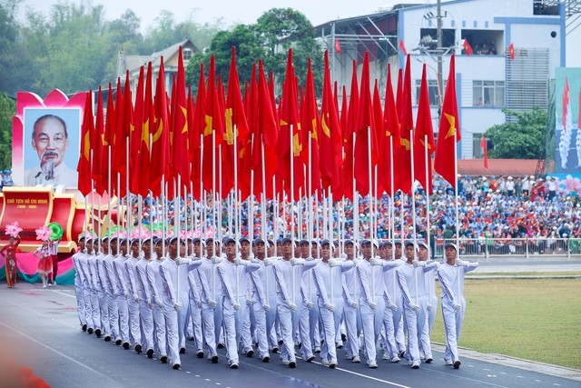 Kề vai, sát cánh lập nên những kỳ tích