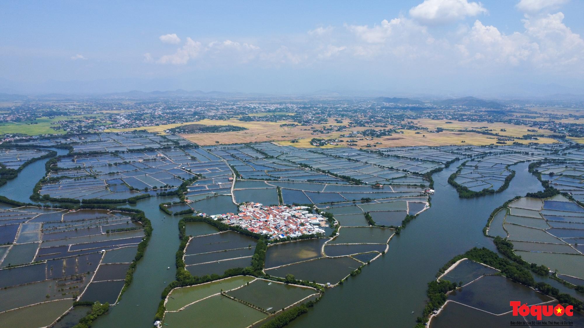 Khám phá "ngôi làng ốc đảo" đẹp như tranh vẽ - Ảnh 11.