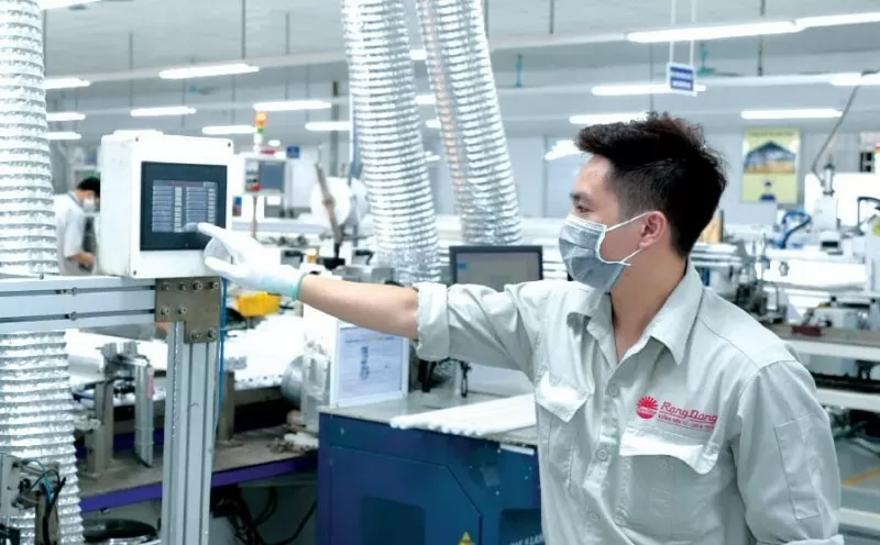 Rạng Đông không ngừng đổi mới sáng tạo, đầu tư cho khoa học - công nghệ để nghiên cứu phát triển sản phẩm Rạng Đông không ngừng đổi mới sáng tạo, đầu tư cho khoa học - công nghệ để nghiên cứu phát triển sản phẩm