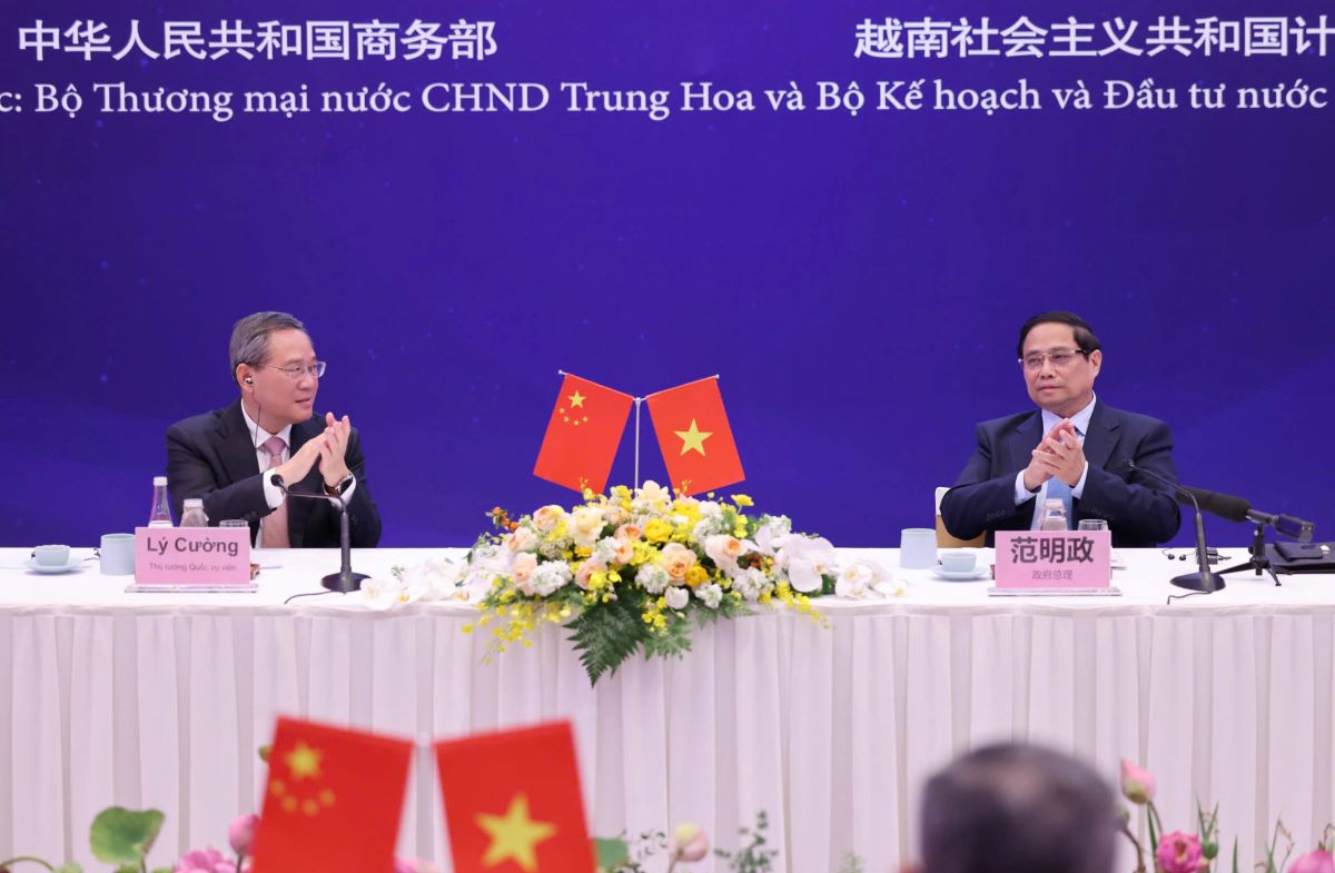 Thủ tướng Chính phủ Phạm Minh Chính và Thủ tướng Trung Quốc Lý Cường dự Tọa đàm doanh nghiệp Việt Nam - Trung Quốc. Ảnh: Hải Nguyễn
