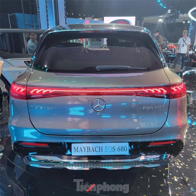 Cận cảnh mẫu xe điện đầu tiên của Maybach vừa ra mắt Việt Nam ảnh 5