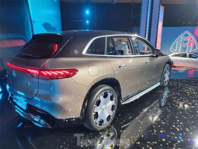 Cận cảnh mẫu xe điện đầu tiên của Maybach vừa ra mắt Việt Nam ảnh 10