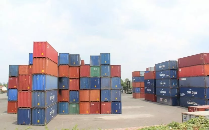 Công ty Hapag-Lloyd muốn thu hồi 18 vỏ container tồn đọng tại cảng. Ảnh minh họa Công ty Hapag-Lloyd muốn thu hồi 18 vỏ container tồn đọng tại cảng TP. Hồ Chí Minh. Ảnh minh họa