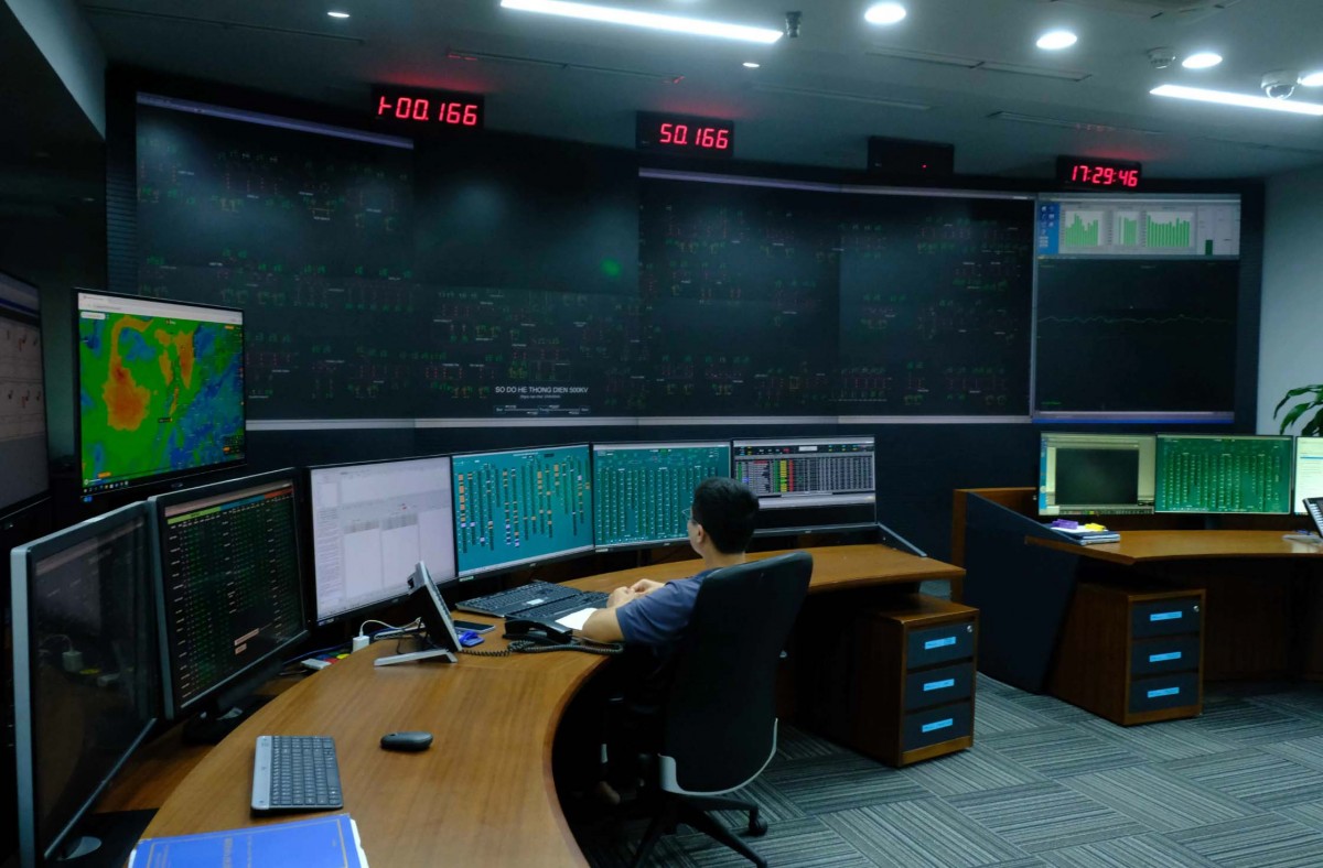 Bên trong Trung tâm Điều độ Hệ thống điện Quốc gia của Công ty NSMO. Ảnh: Trần Đình Bên trong Trung tâm Điều độ Hệ thống điện Quốc gia của Công ty NSMO. Ảnh: Trần Đình