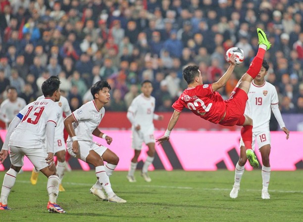 AFF Cup 2024: Hạ Indonesia, đội tuyển Việt Nam lên ngôi đầu bảng