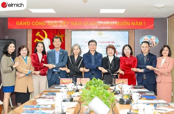 Elmich ký thỏa thuận hợp tác với Công đoàn Giáo dục Việt Nam về chương trình phúc lợi đoàn viên và người lao động trong ngành giáo dục. Ảnh: Elmich Việt Nam