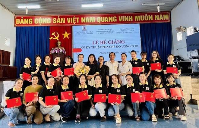Buôn Ma Thuột dạy nghề, hướng nghiệp cho người dân nghèo